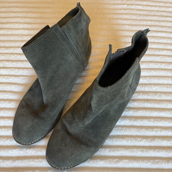 Joe's Jeans Slouchy Suede Gray Ankle Booties | Size 8M - Picture 1 of 9